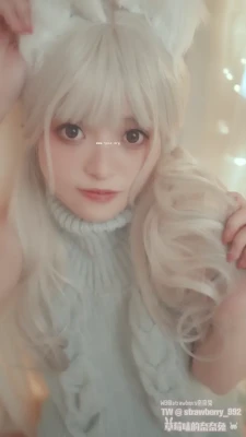 xiaoji_neko - Floor masturbation 💦
