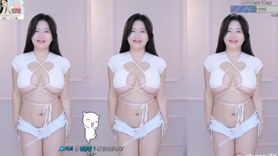 ji_hyun - Want to see more of my big cock in my paid posts