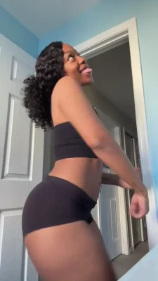 toniannsp - Who else loves staying home, rolling up and watching anime??