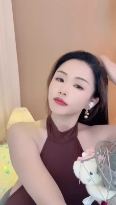 echoyueofficial - I'm so horny right now, and I want you to caress my hard nipples with