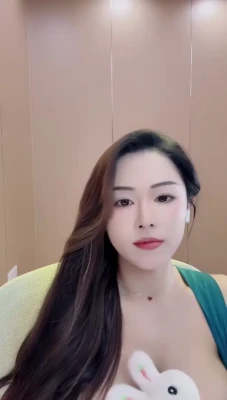 echoyueofficial - Should I do a Christmas eve live stream