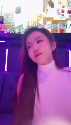 echoyueofficial - Hey, why are you still looking at that profile photo and not in your