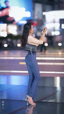 echoyueofficial - Just some daily yoga so I can stretch out all the right muscles for