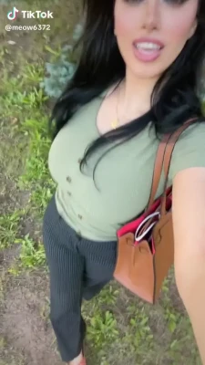nooraa - Wanna nibble