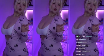 e_chi_h - About to start my day  who wants to go on an adventure with me