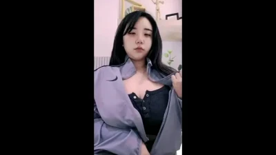 e_chi_h - Just your friendly neighborhood MILF reporting for duty on this very
