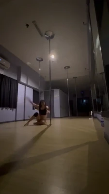 kitzcua - Hi guys  I m new here  Feel free to tell me what you want