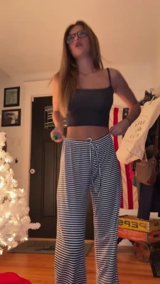 kamariejordynn - Full Nudes Pussy Close Ups in a London Apartment   What would you do