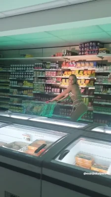 marijnkuipers - I love boobies  I wanna do a girl on girl scene  WhT do y all think