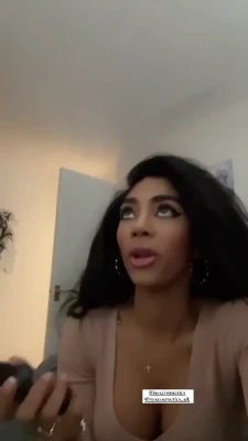 itssunpi - just waxed my pussy anyone wanna see it