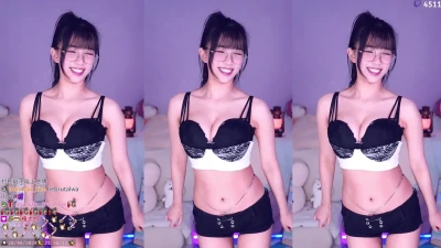 tszling_soncho - Panties are too small