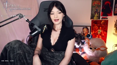 jillcrofts - My dildo is sooooo big for my tight pussy  but it feels very good