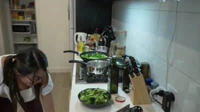 oasisonoverwatch - how do my boobs come out  They ll be fine      cómo se ven mis      
