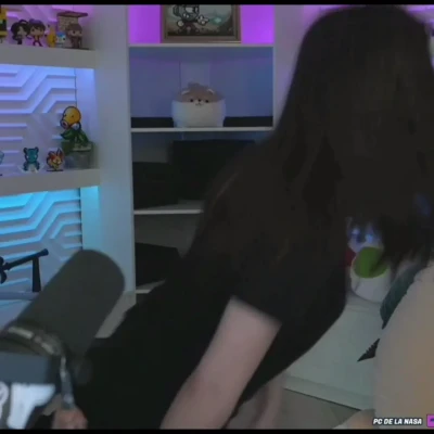 abriguerra - Mmmmmm she has legs to go with that ass