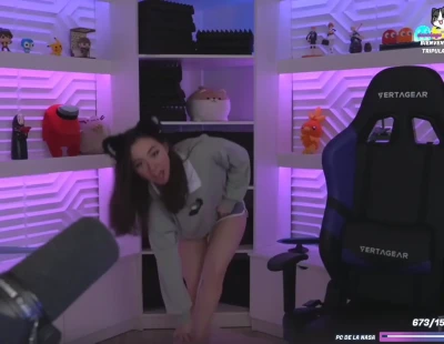 abriguerra - Tits Out! hehe
