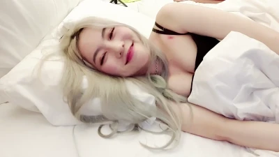 plumy_s2 - I like to have a sunbath on the beach☺️  And now here in Thailand