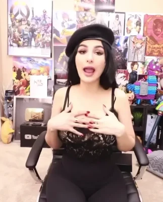 sssniperwolf - He said  damn bae  you so little but you be really takin that pipe  