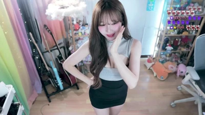 leebumzi - Little cum nipple play on request .. If u fan of my nips and think i