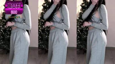 leebumzi - @Nikki_bump she is so playful and insatiable👅💦 her small and