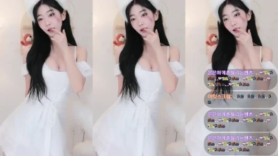 leebumzi - I have a feeling you’ll find my tits udderly delicious 🤤🐮