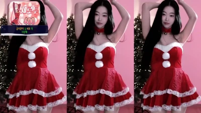 leebumzi - going to be doing a custom sexy Loba set soon….. like next week. DM