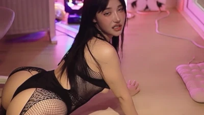rockpuppysing - So here s Leas third attempt in the orgasm-training series    In 4K -