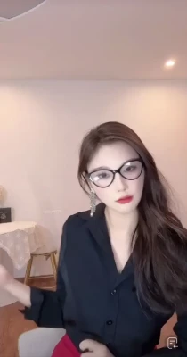 yangchenchen_yome - My dress shows my cleavage 😘😋