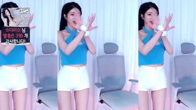 2_se_kyeong - What do u think of my feet  u like this huh