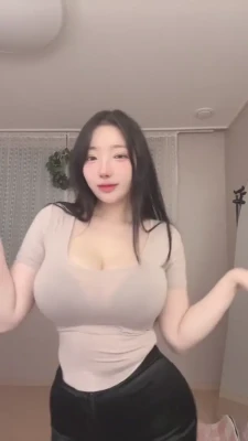 mio_love_y - What would you like to see more of on my feed on here  Comment below 