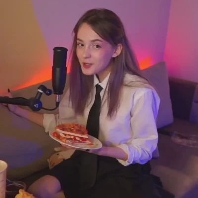 @twitch - My dance in the club 😊
