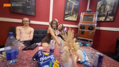 @twitch - Throw me on the bed and do as you please!