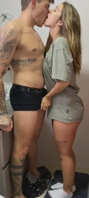renatamatos - A little throwback Tuesday tub fun! Waiting for you to help me take