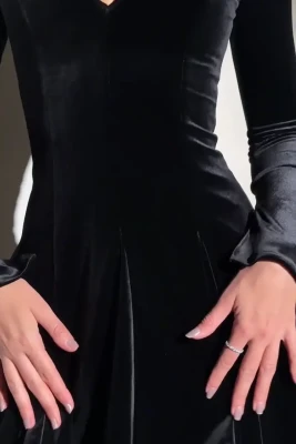 priricart - Want to watch the full video of my pussy being teased? Subscribe to