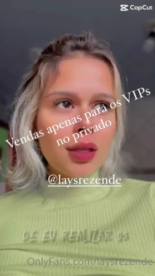 laysrezende - Who needs a coffee table when my butt cheeks can hold drinks.