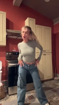 janetsplanettt - Dont forget to eat your greens 😇 👀