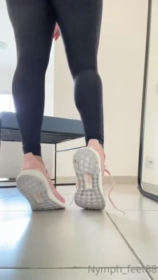 my_feet88 - Morning all, beautiful day here in Vegas! If you saw the video I sent