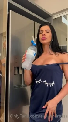 eva_andressa - Pussy play in doggy