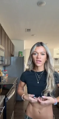 courtneycd - Available for chat- see menu in pinned post for pricing