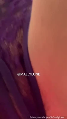 marcelalelly - Ending my day of 4 black dicks and loads of weed with a burger