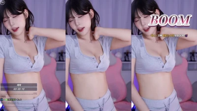 golaniyule_ - Saturday is for the girls 💕 but you can join us if you want to 😏