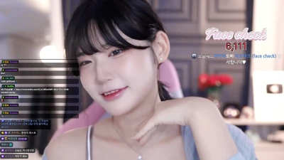 golaniyule_ - y’all my titties are too big for my tiny lil body 🥺