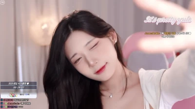 golaniyule_ - Is there anything better than gamer girl tiddies?