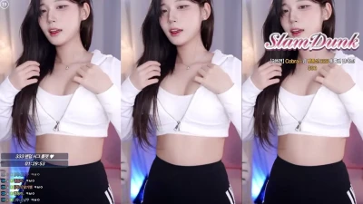 golaniyule_ - wanna see me without all this? 😜
