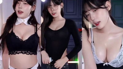 golaniyule_ - these aren't technically Christmas photos but i look so cute and sexy
