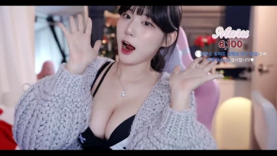 golaniyule_ - I'd rather be squatting on your cock...
