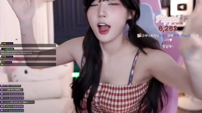 golaniyule_ - I look so cute today 🥰