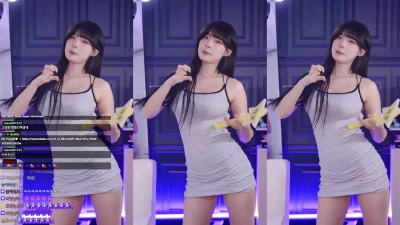 golaniyule_ - mirror mirror on the wall 🪞 who‘s your fav girl for tonight?