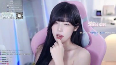 golaniyule_ - I do it so much better when you’re watching🥴