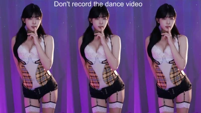 golaniyule_ - I love dancing around my bedroom. Right now, I am dancing in this