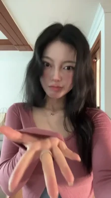 mihye024 - I hope everyone’s having a lovely day so far! If I went on LIVE for